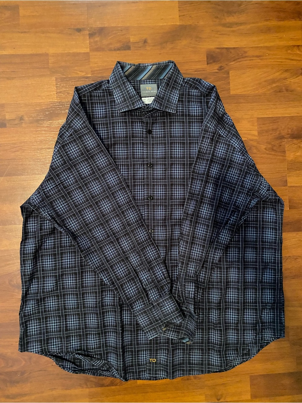 Thomas Dean Black and Gray Plaid Casual Button-Down Shirt
